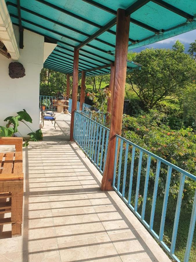 Finca Jardin Del Agua Sasaima Eksteriør bilde